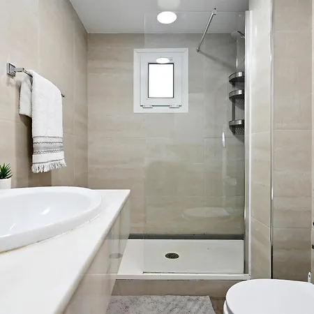 Rent4 Malaga Torrequebrada بينالماذينا